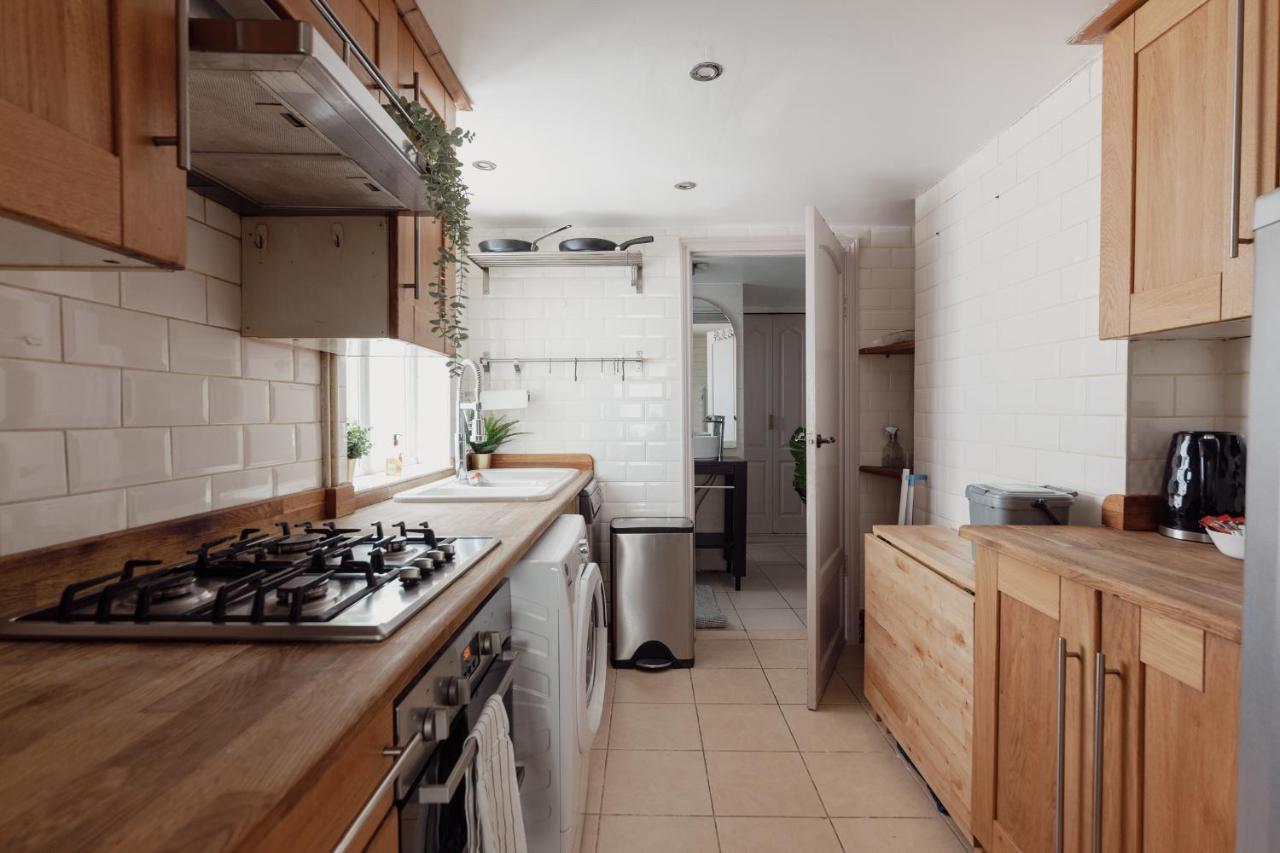 Charming & Beautiful 2 Bed Flat In Zone 1 Apartment London Bagian luar foto